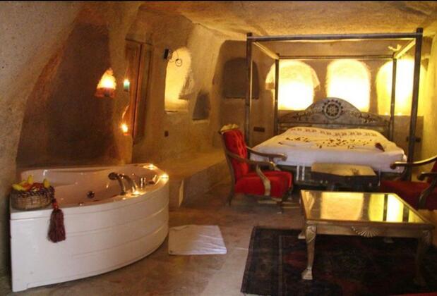 Carved cave house - Görsel 4