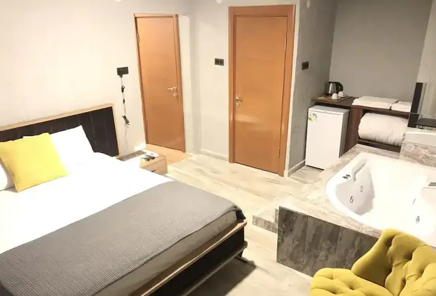 Martin Suit - Görsel 5