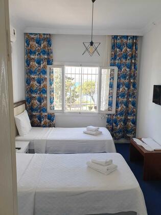 Lacivert Otel Ayvalık - Görsel 6