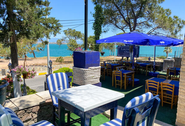 Lacivert Otel Ayvalık - Görsel 18