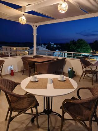  Ferahi Evler Cunda Otel - Görsel 9