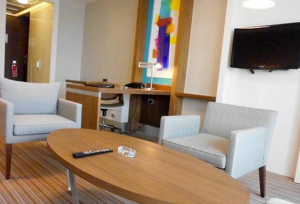 Ramada Plaza By Wyndham İstanbul Tekstilkent - Görsel 37