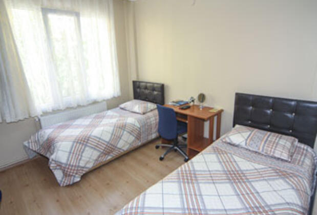 Sarı Pansiyon - Görsel 3