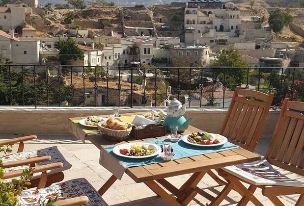 Sinasos Palace Cave Hotel - Görsel 3