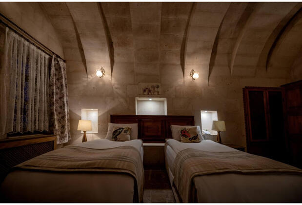 Sinasos Palace Cave Hotel - Görsel 18