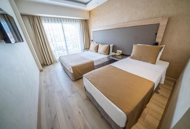 Point Beach Marmaris - Görsel 11