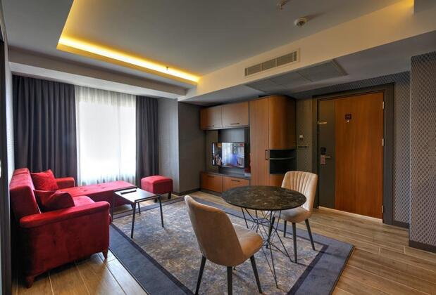 Nova Vista Deluxe Suites Hotel - Görsel 8