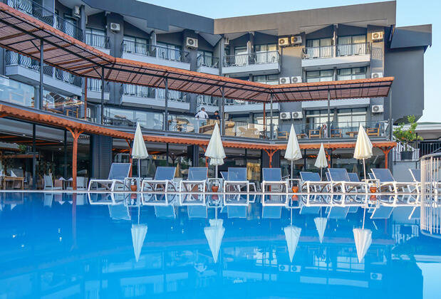 Clover Magic Park Side Hotel - Görsel 5