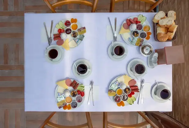 April Hotel - Görsel 24