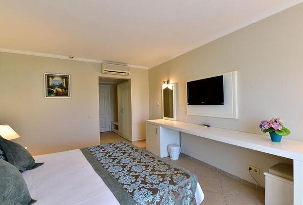 Coconat Beach Hotel - Görsel 12