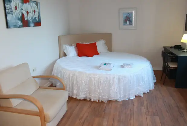 Sinopsis Resort Otel - Görsel 4