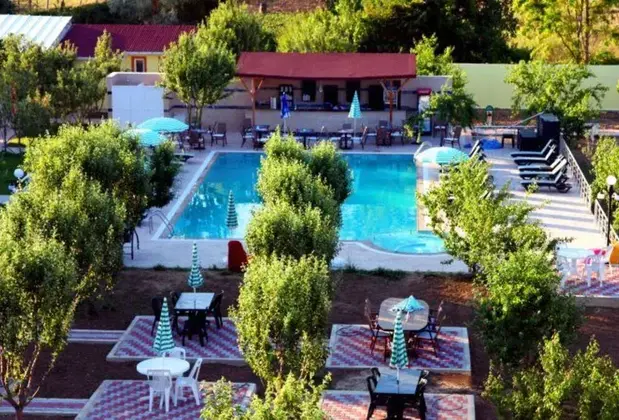 Sinopsis Resort Otel - Görsel 7