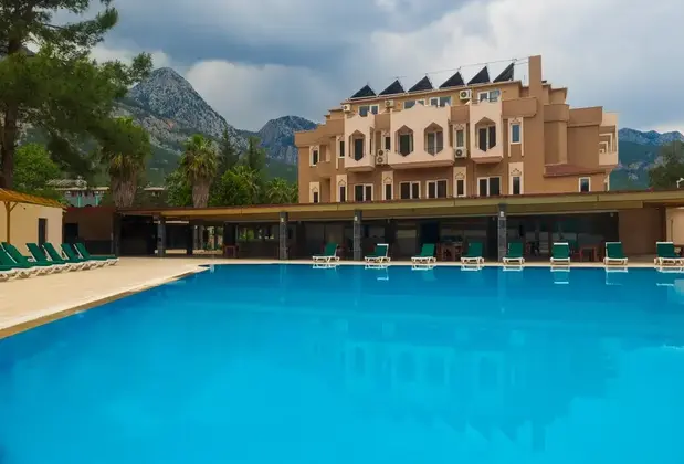 Alexius Beach Hotel - Görsel 3