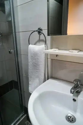 Leons Hotel - Görsel 9