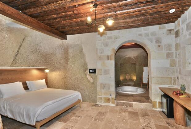 Evanthia Cave Suites - Görsel 4