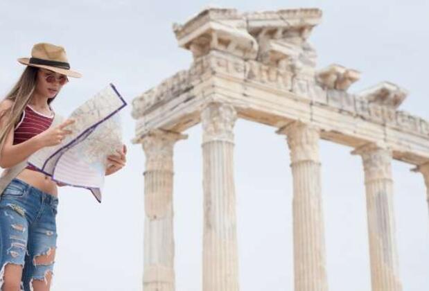 Antalya’yı Bir Kitap ve Bir Film Eşliğinde Keşfedin