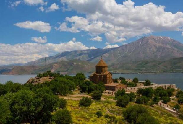 Şehir Efsaneleri: Bitlis'in Kıztaşı
