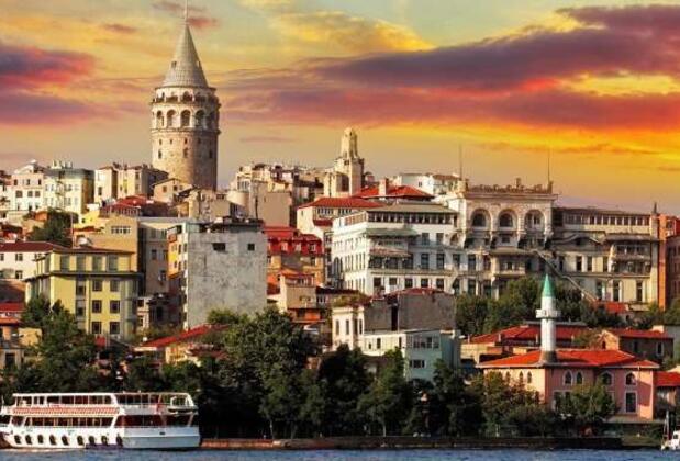 Manzaranın Tadını Çıkarın: İstanbul'daki Seyir Terasları