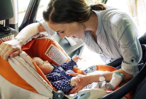 Bebekle Araba Yolculuğunda Dikkat Edilmesi Gerekenler