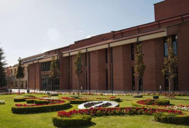 Anadolu Üniversitesi’ni Tanıma Rehberi