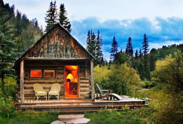 Çiftlerin Gidebileceği 10 Romantik Dağ Evi