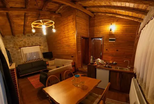 Golcuk Tas Konak - Görsel 5