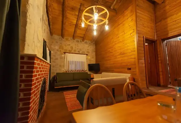 Golcuk Tas Konak - Görsel 6