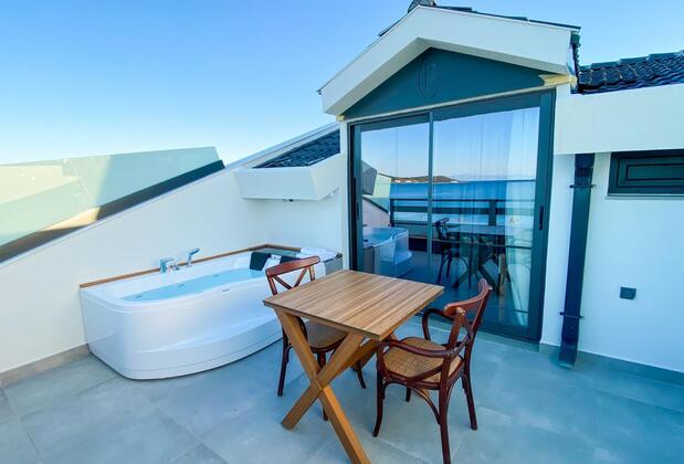 The Pier Of Urla - Görsel 3