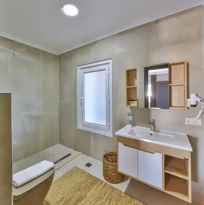 Hill House (Adults Only +14) - Görsel 3