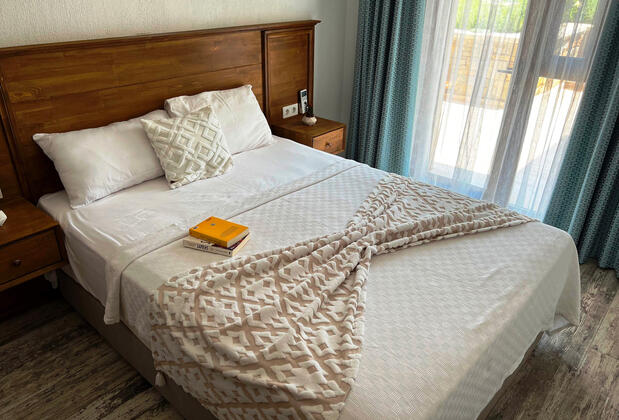 Suna Beach Kefaloz - Görsel 5