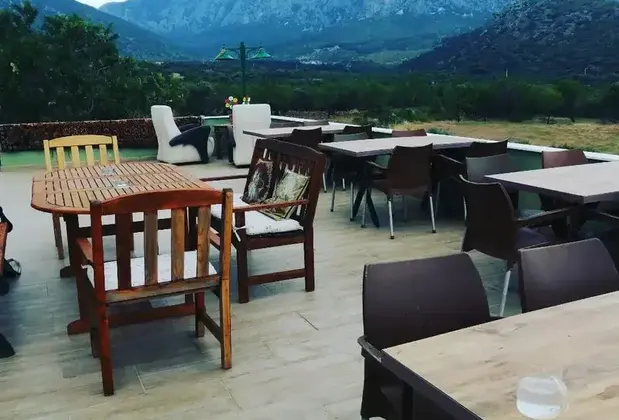 W. Antic Cafe Restaurant Butik Otel - Görsel 2