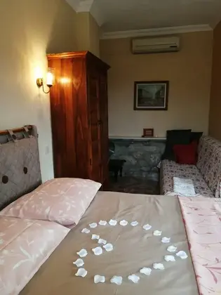 W. Antic Cafe Restaurant Butik Otel - Görsel 26