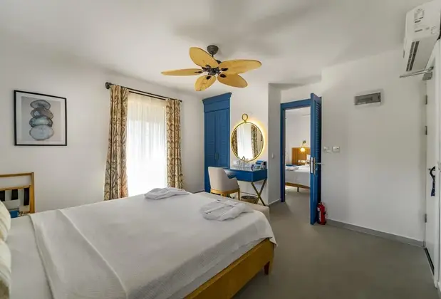 Massi Near The Sea - Görsel 24