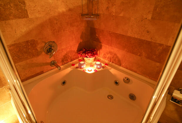 Bedrock Cave Hotel - Görsel 15