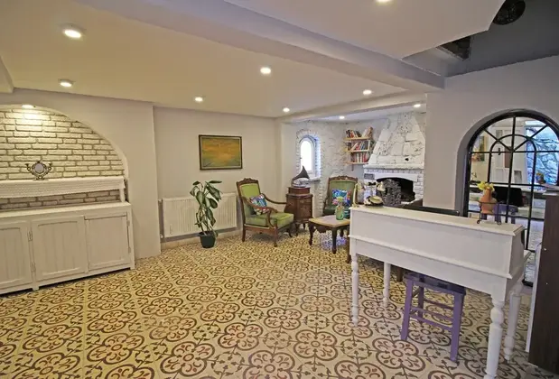 Eflatun Konuk Evi - Görsel 7