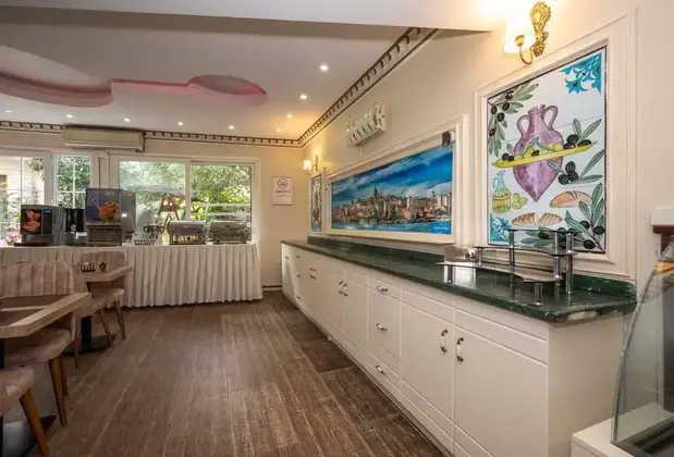 Villa Paradiso Hotel - Görsel 13