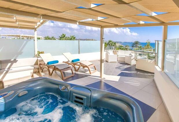 Golden Bay Beach Hotel - Görsel 4