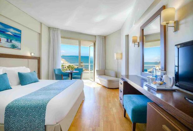 Golden Bay Beach Hotel - Görsel 6