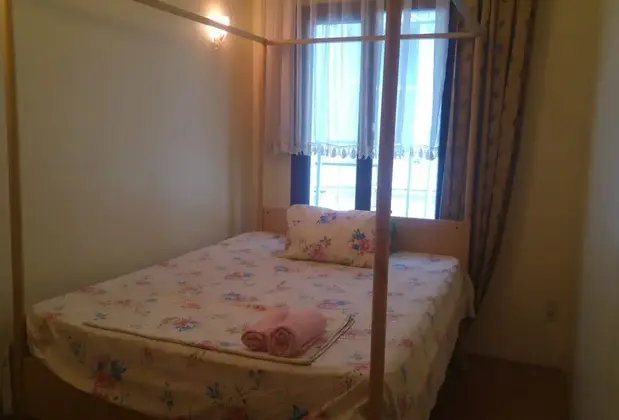 Cozy Very Central Family Suite - Görsel 3