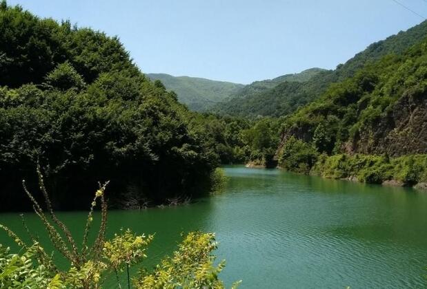 İzmit Yuvacık Barajı Manzarasında Kahvaltı