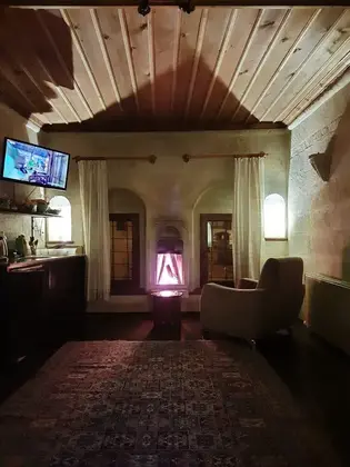 Oddest Cave Suit Aparts - Görsel 4