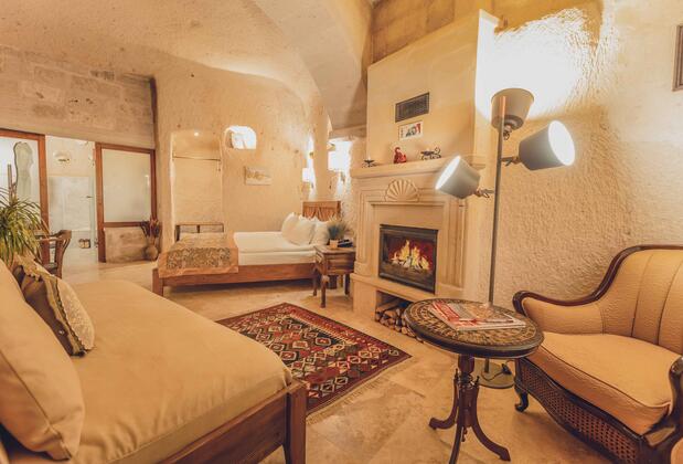 Peristyle Cave Cappadocia - Görsel 9