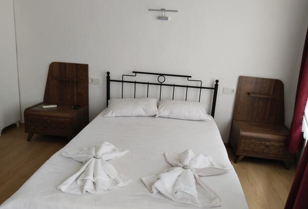 Balıkesir Ayvalık Esmez Aile Pansiyonu - Görsel 9