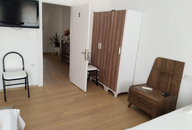 Balıkesir Ayvalık Esmez Aile Pansiyonu - Görsel 10