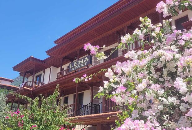 Lena Apart - Görsel 2