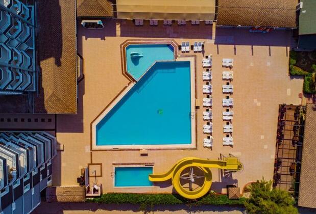 Clover Magic Garden Beach Hotel - Görsel 4