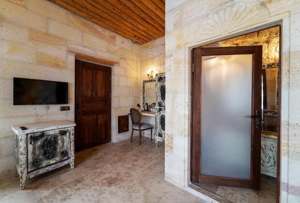 Doctors Cave Suites - Görsel 7