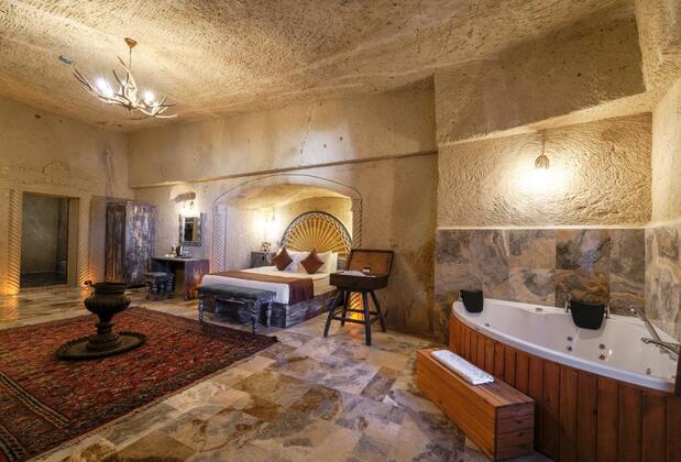 Doctors Cave Suites - Görsel 4