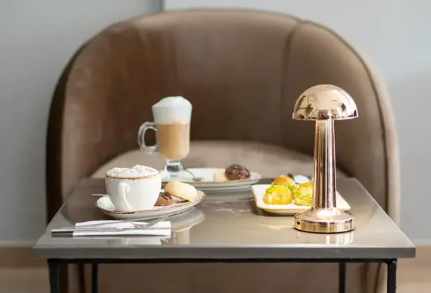 Crown Salamis Hotel - Görsel 3