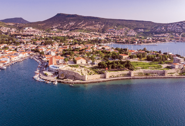 Foça Tekne Turları Nasıl Yapılır? 